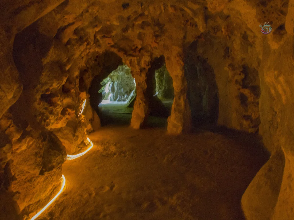 Secret Lava Tubes solotravely