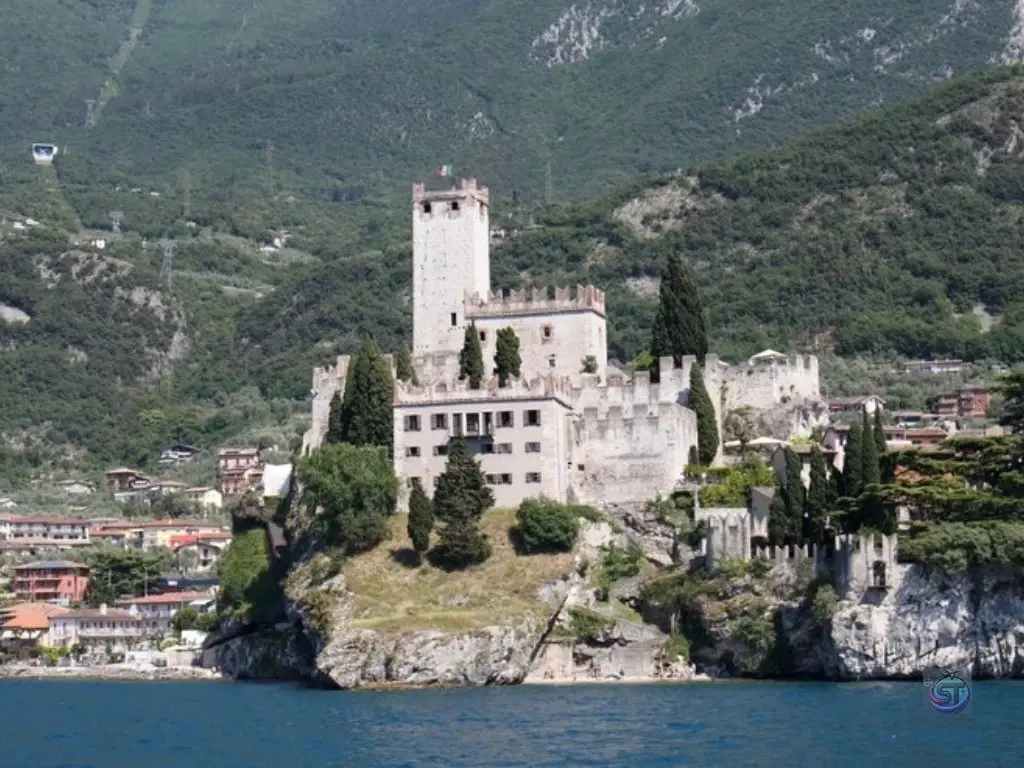 Rich History & Architecture in Amalfi Coast solotravely
