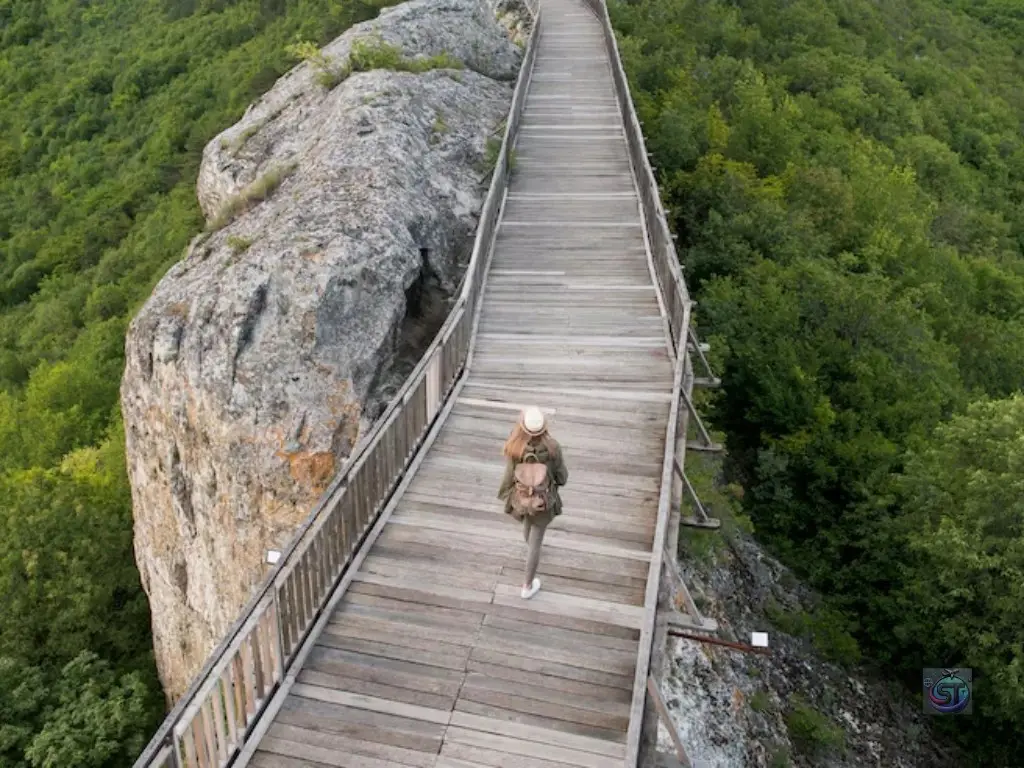 The Path of the Gods Hike in Amalfi Coast