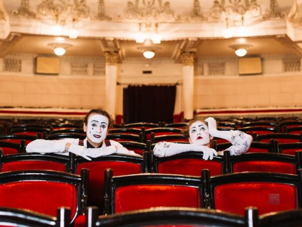 West end theater or live show solotravely