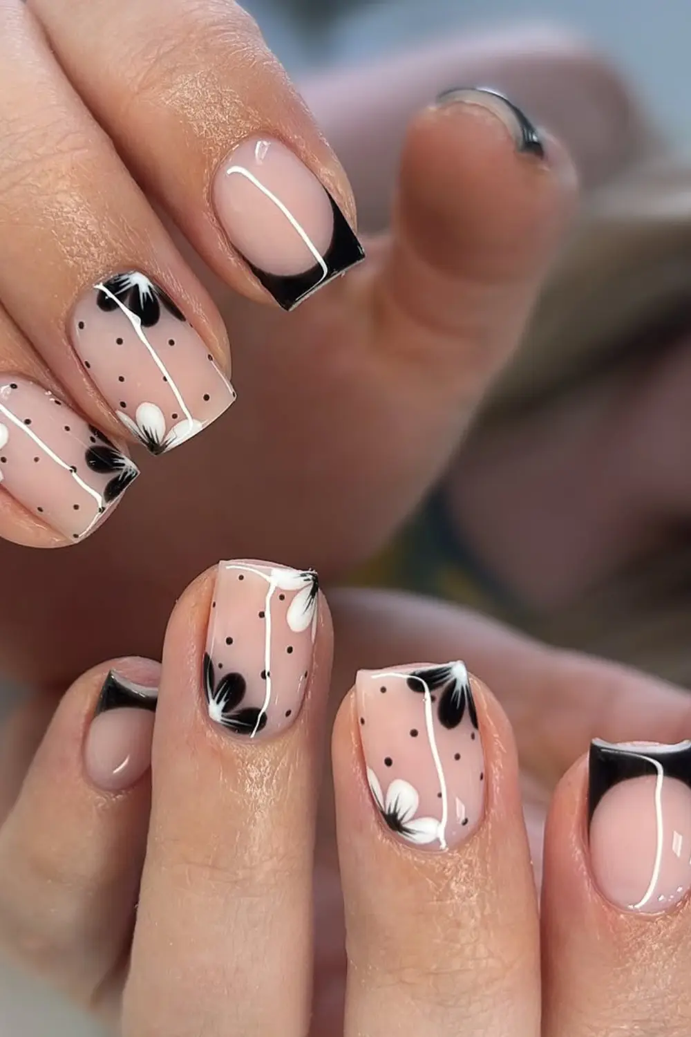 Black Nail Designs – That Look Wrong Until You Try Them (2026) 12 Black and White Nail Designs solotravely
