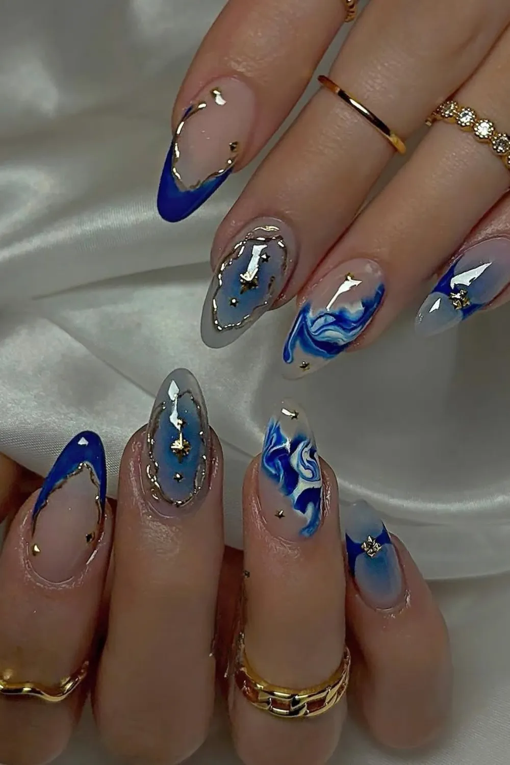 25+ Purple Color Nail Art Designs That Changed My Mind 2026 6 Mixing Matte with Glitter Accents solotravely