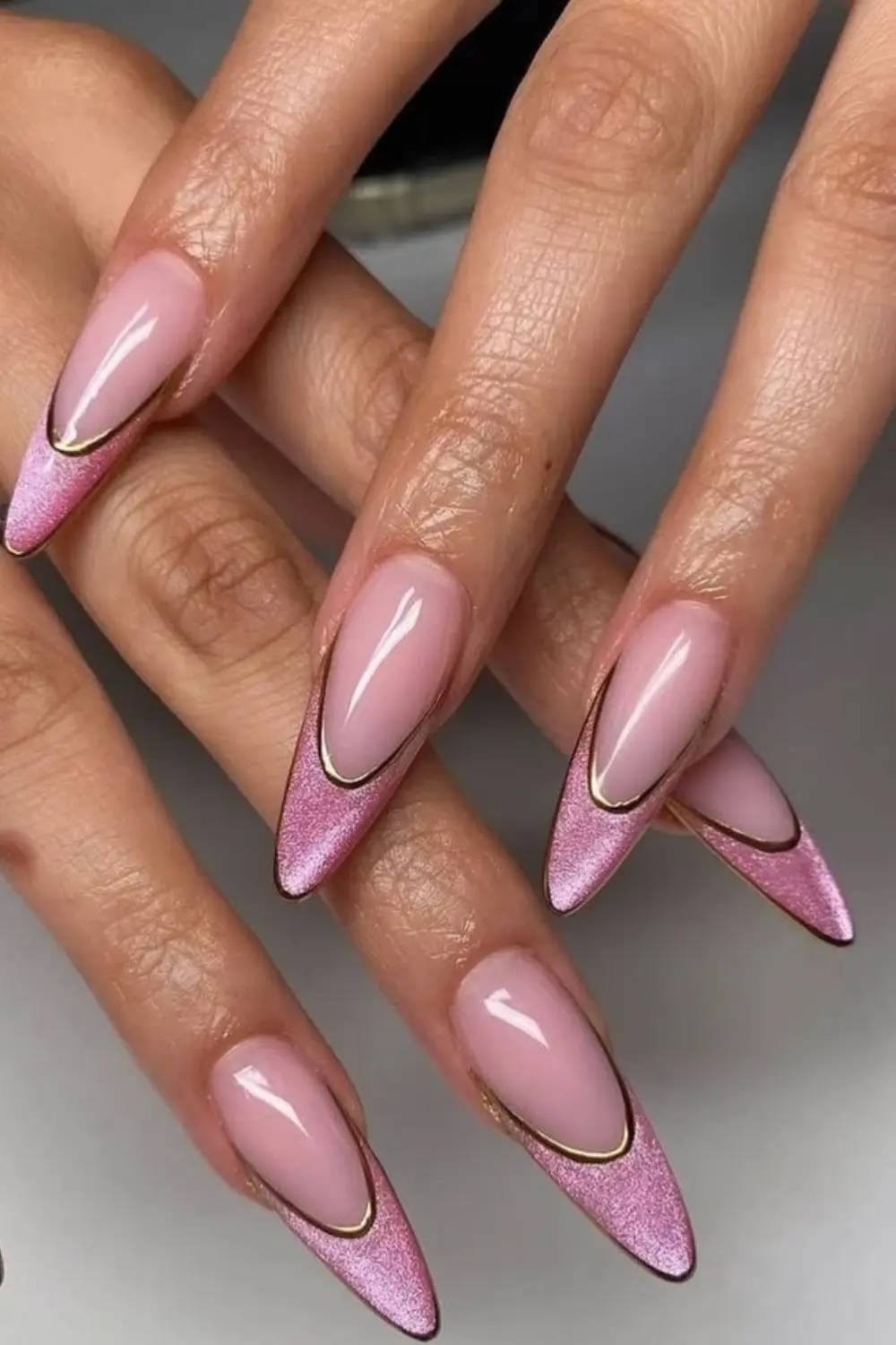 Black Nail Designs – That Look Wrong Until You Try Them (2026) 20 Stiletto and Almond Black Nails solotravely