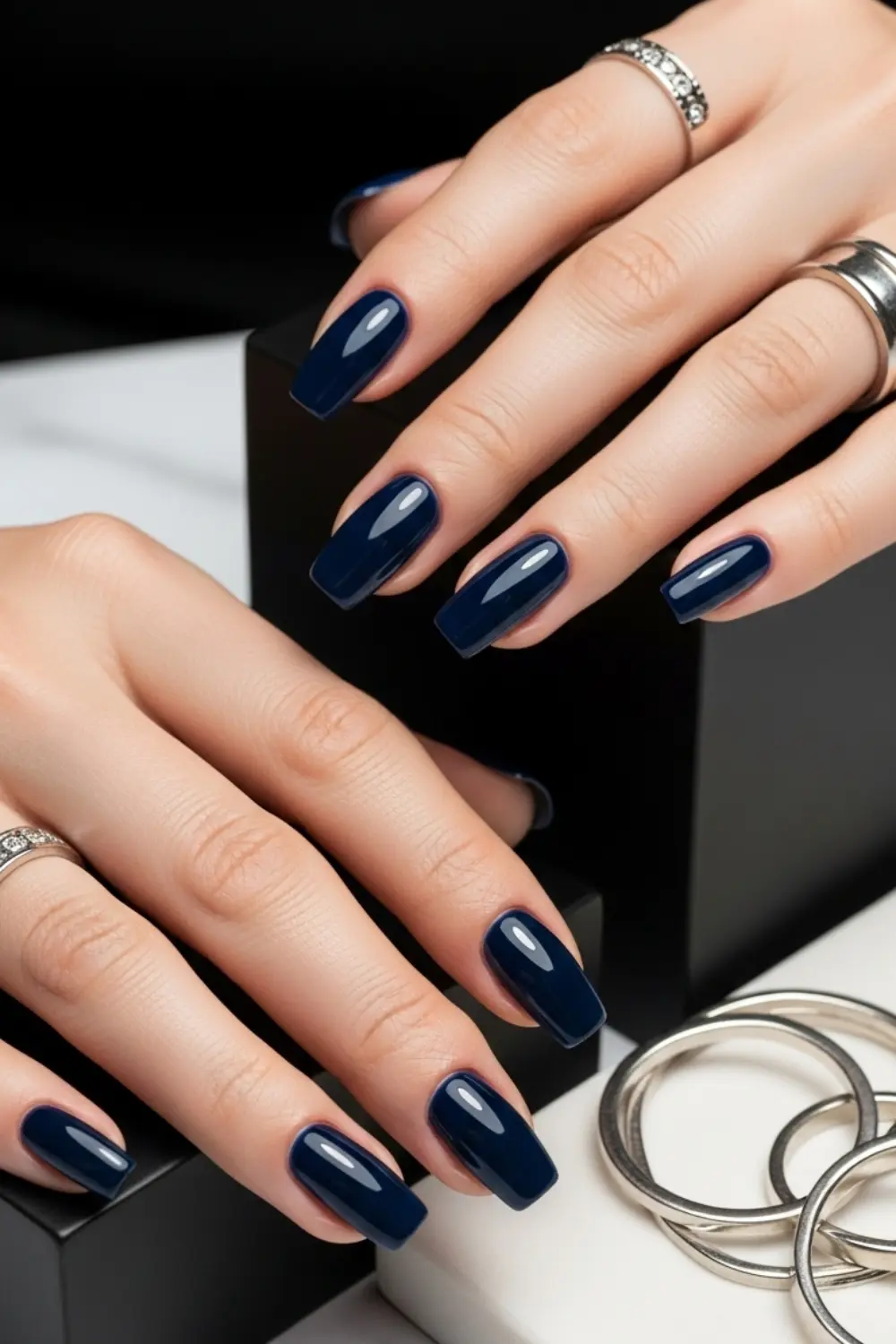 17 Fall/Winter Nails Color Ideas I Didnt Expect to Love 7 Navy Blue - The New Black