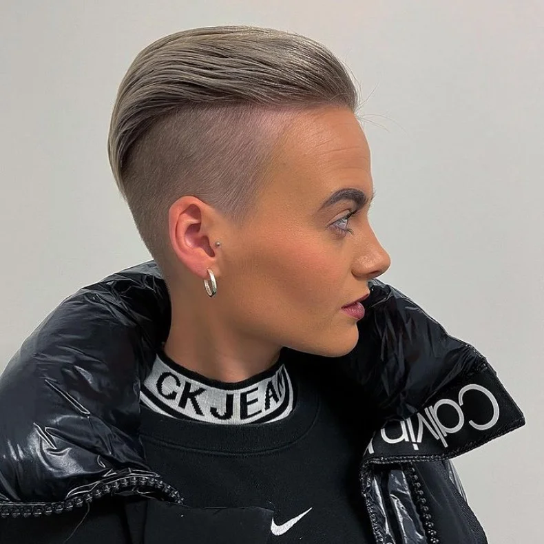 20 Nonbinary Haircuts Ideas 2026: Your Ultimate Guide to Gender-Free Styles 9 The Slicked-Back Undercut