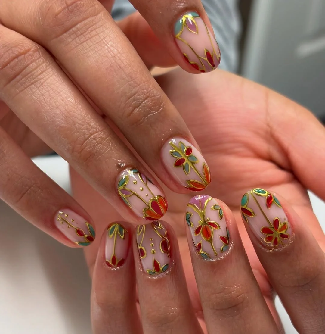 19 Best Gel Nails Ideas 2026 – Trendy, Classy & Modern Designs 14 Glass Effect Gel Nails