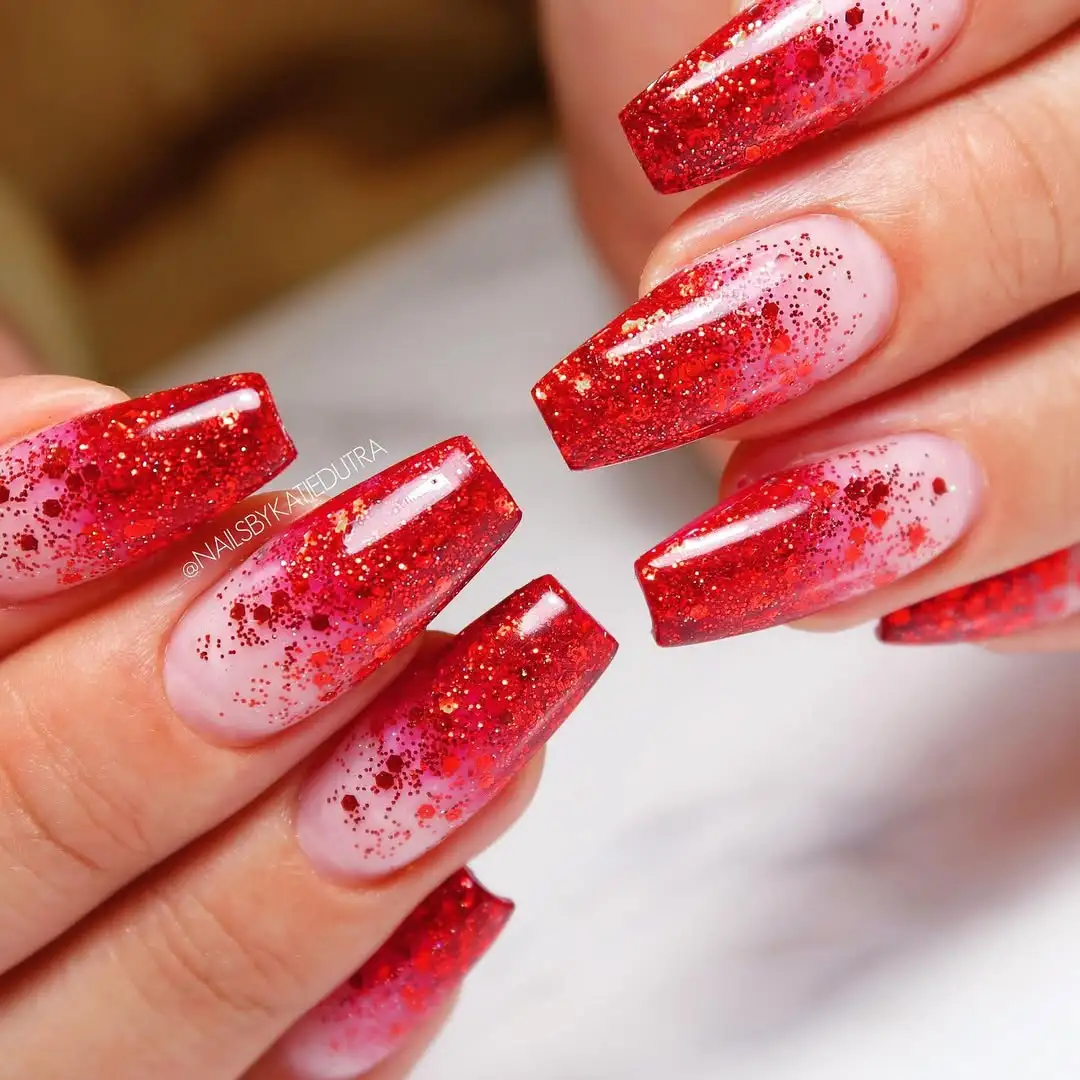 18 Creative Coffin Nails Ideas 2026 | Trendy & Stylish Nail Designs 17 Glitter Fade Coffin Nails