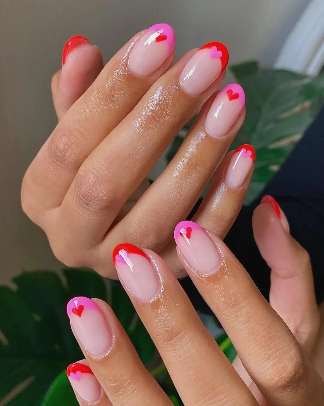 17 Nail Design Ideas February 2026: Fresh Looks That'll Make Everyone Ask "Where Did You Get Those Done?" 6 Minimalist Love Letter Lines
