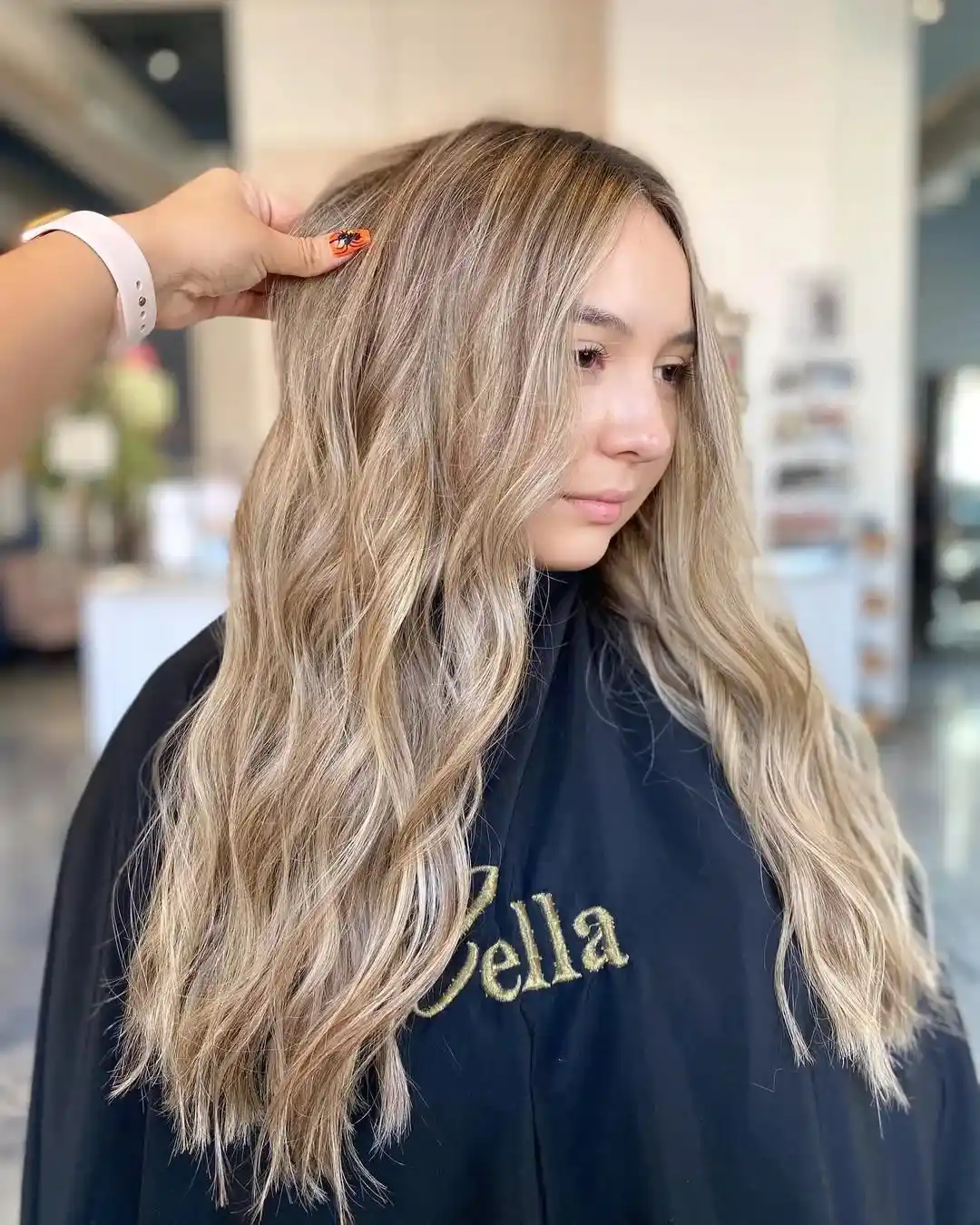 15 Chic Medium Length Hairstyles for Women 2026: Your Complete Style Guide 11 Tousled Beach Waves