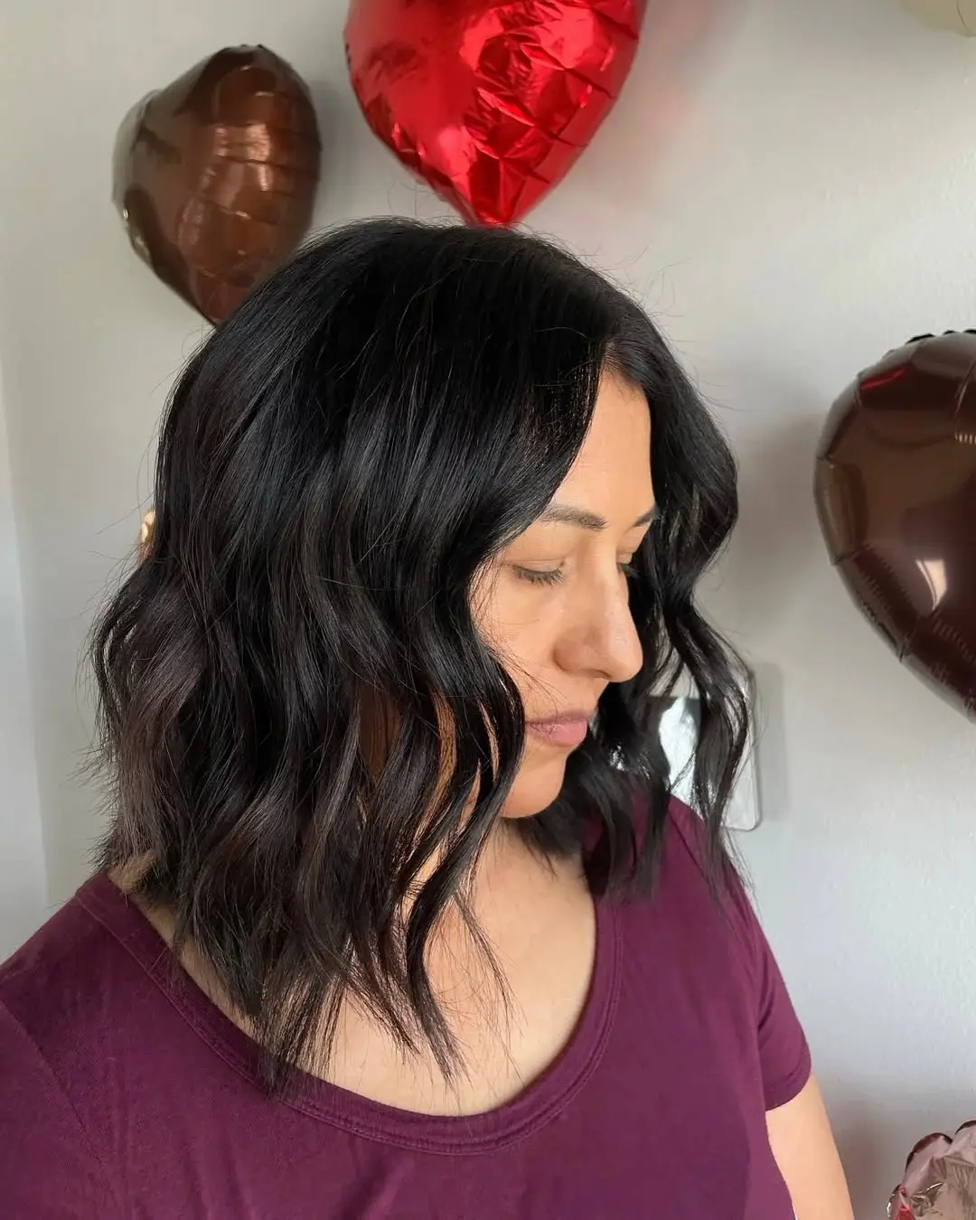 20 Summer Medium Haircuts Ideas 2026: Your Ultimate Style Guide 10 Tousled Lob with Highlights