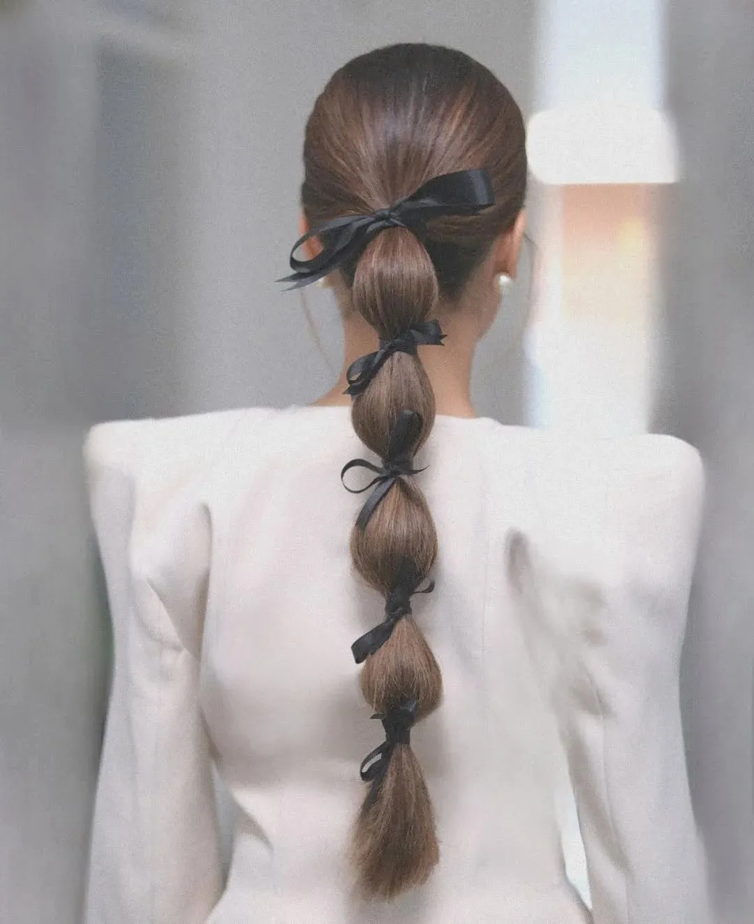 17 Hot Weather Hairstyles Ideas That'll Keep You Cool (Without Looking Like You Just Rolled Out of Bed) 10 Bubble Ponytail