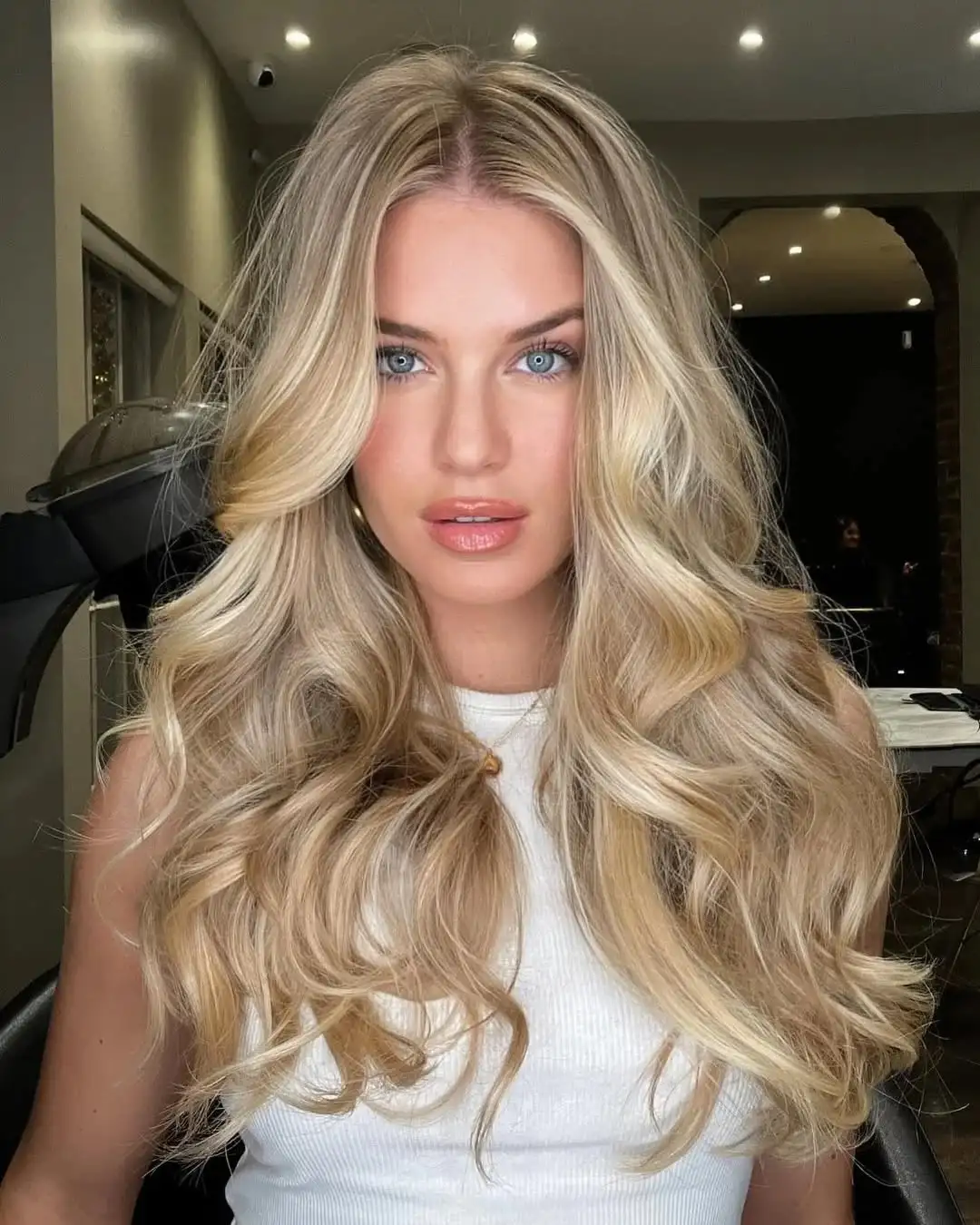 19 Summer Blonde Balayage Ideas That Never Go Out of Style (AKA Hair You’ll Still Love in 10 Years) 9 Butter Blonde Balayage