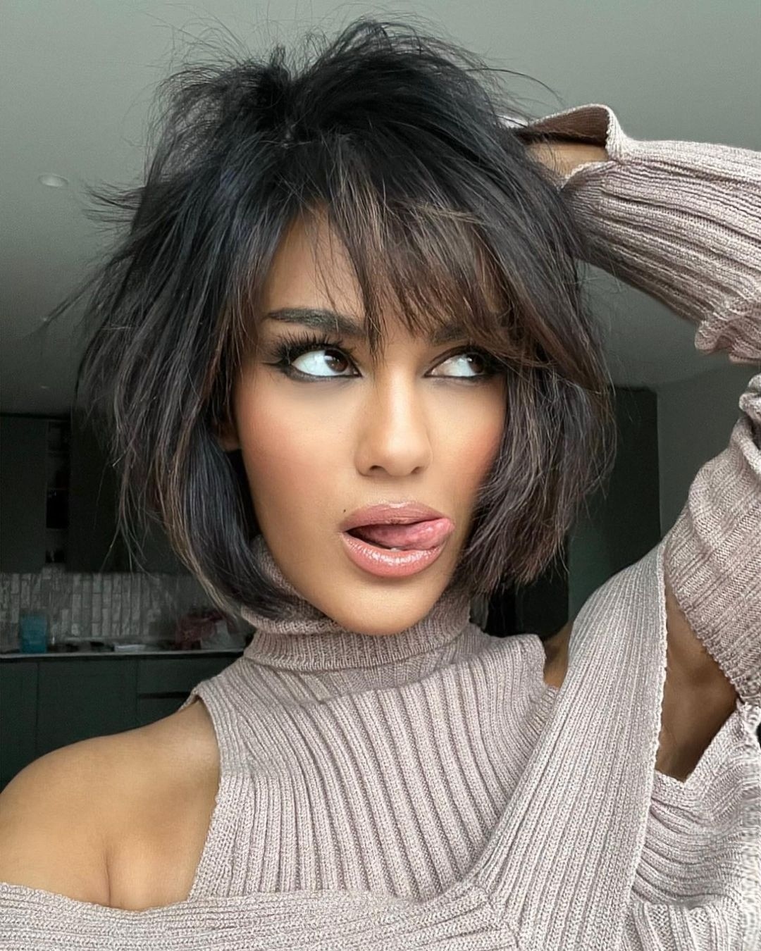 14 Short Hair Twist Styles That'll Instantly Elevate Your Look 4 Messy Bob with Highlights