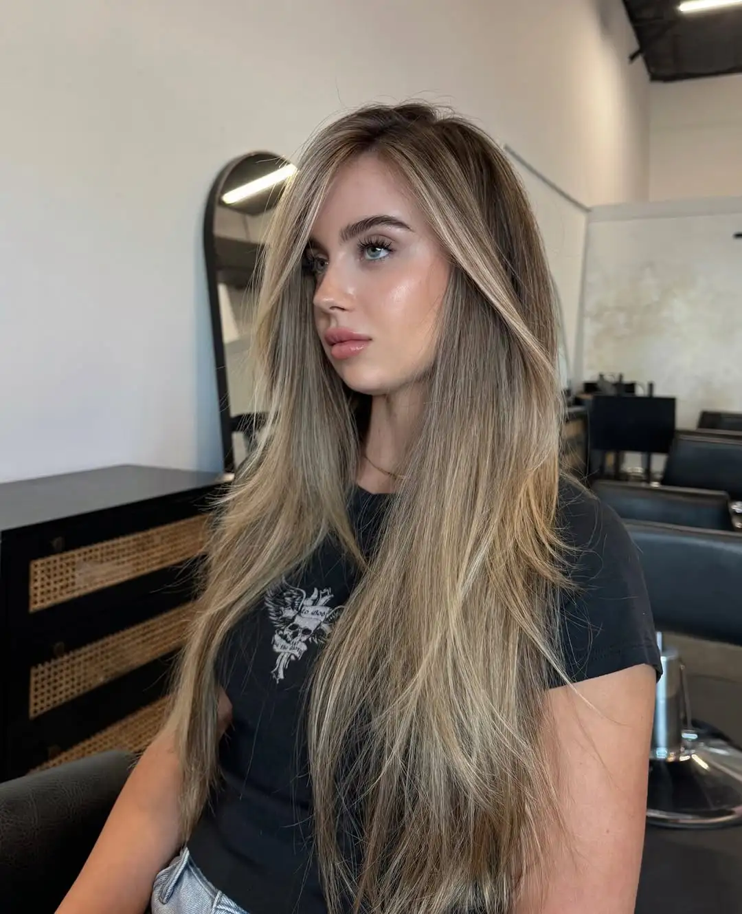 14 Curtain Bangs with Layers: The Ultimate Style Guide for Effortless Chic Looks 15 The Side Part with Curtain Bangs