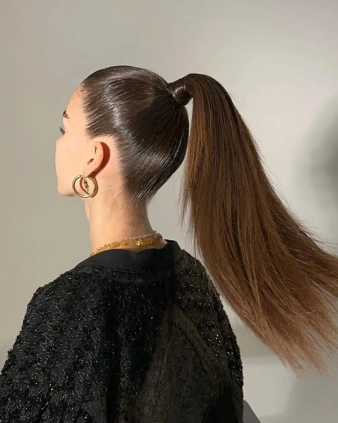 14 Curtain Bangs with Layers: The Ultimate Style Guide for Effortless Chic Looks 4 The Sleek Chic Vibe