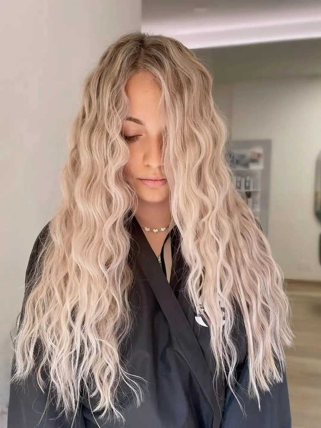 20 Quick Hairstyles for Women 2026: Your Ultimate Guide to Effortless Style 6 The Textured Beach Waves