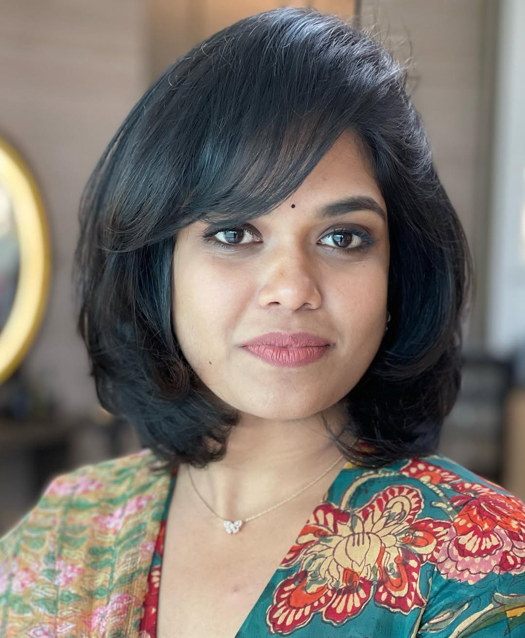 13 Short Blonde Haircuts That Will Make You Want to Book a Salon Appointment ASAP 6 Blonde Bob with Side-Swept Bangs