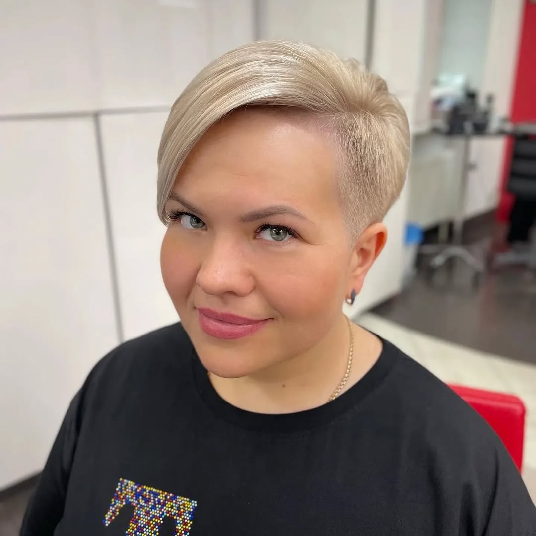 13 Short Blonde Haircuts That Will Make You Want to Book a Salon Appointment ASAP 7 Blonde Tapered Cut