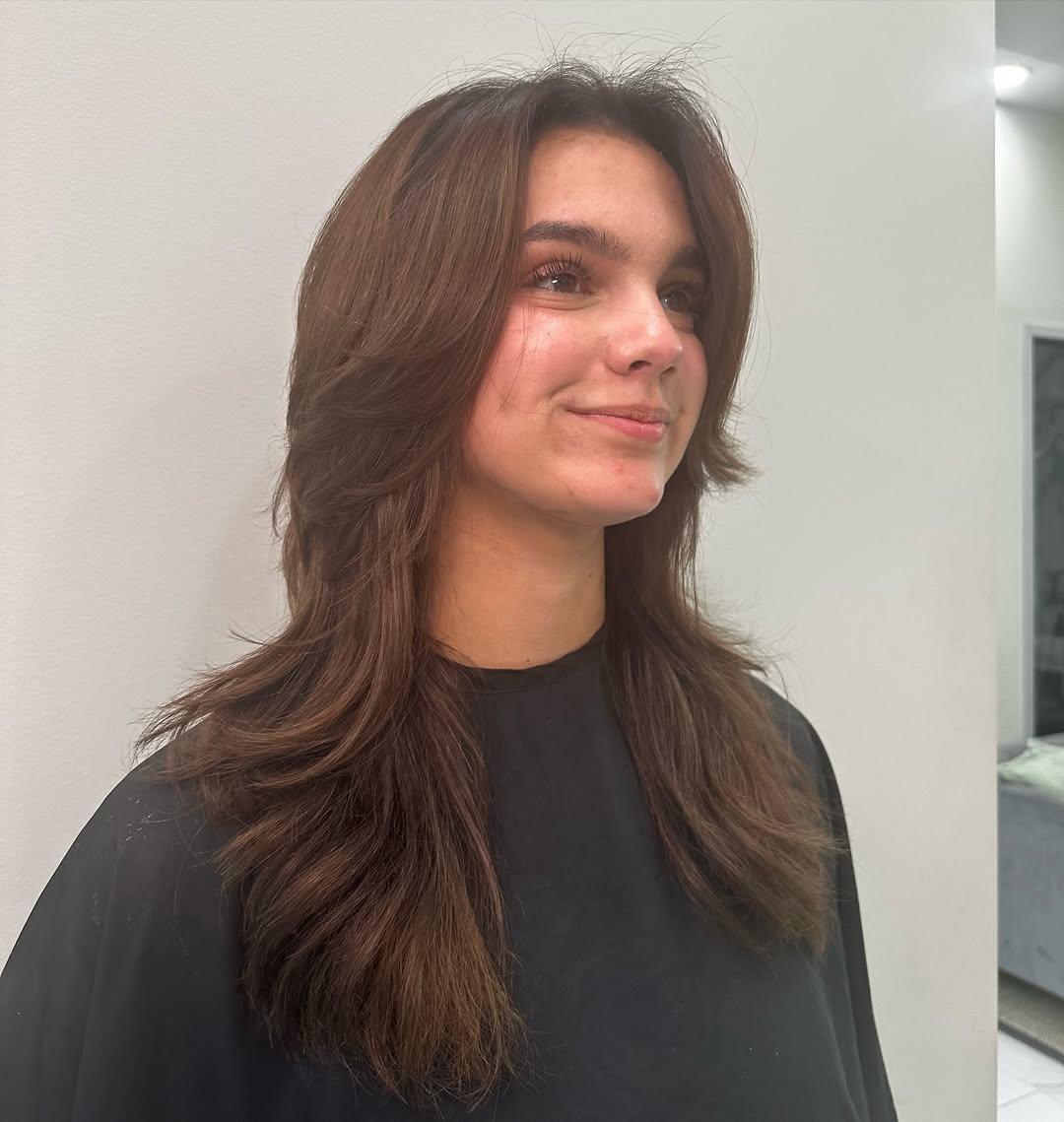 13 Long Wolf Cut Ideas 2026: The Ultimate Style Guide You Need Right Now 2 Classic Long Wolf Cut With Curtain Bangs