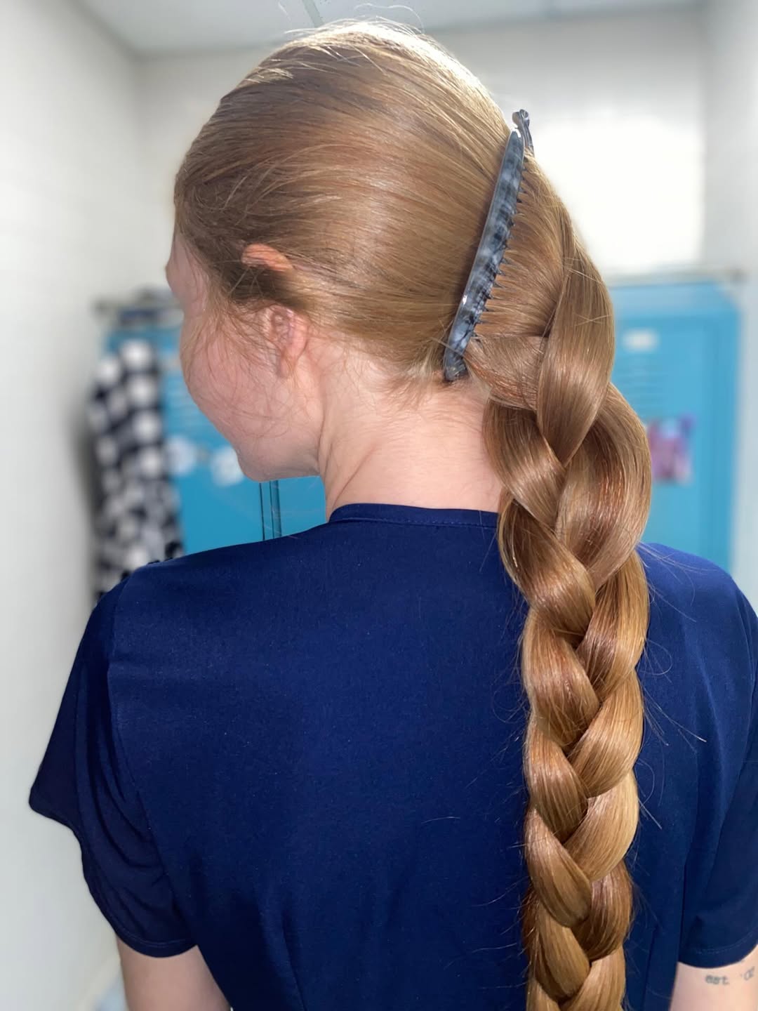 14 Back to School Hairstyles That Make Mornings So Much Easier 9 Claw Clip Twist