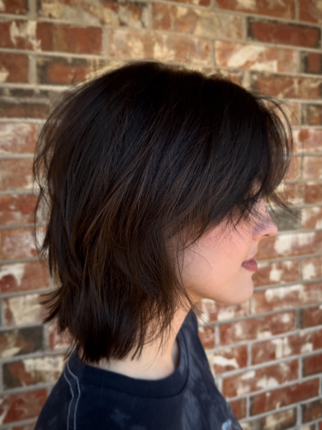 11 Short Wolf Cut Ideas 2026: The Boldest Styles You Need to Try Right Now 3 Curtain Bang Wolf Cut