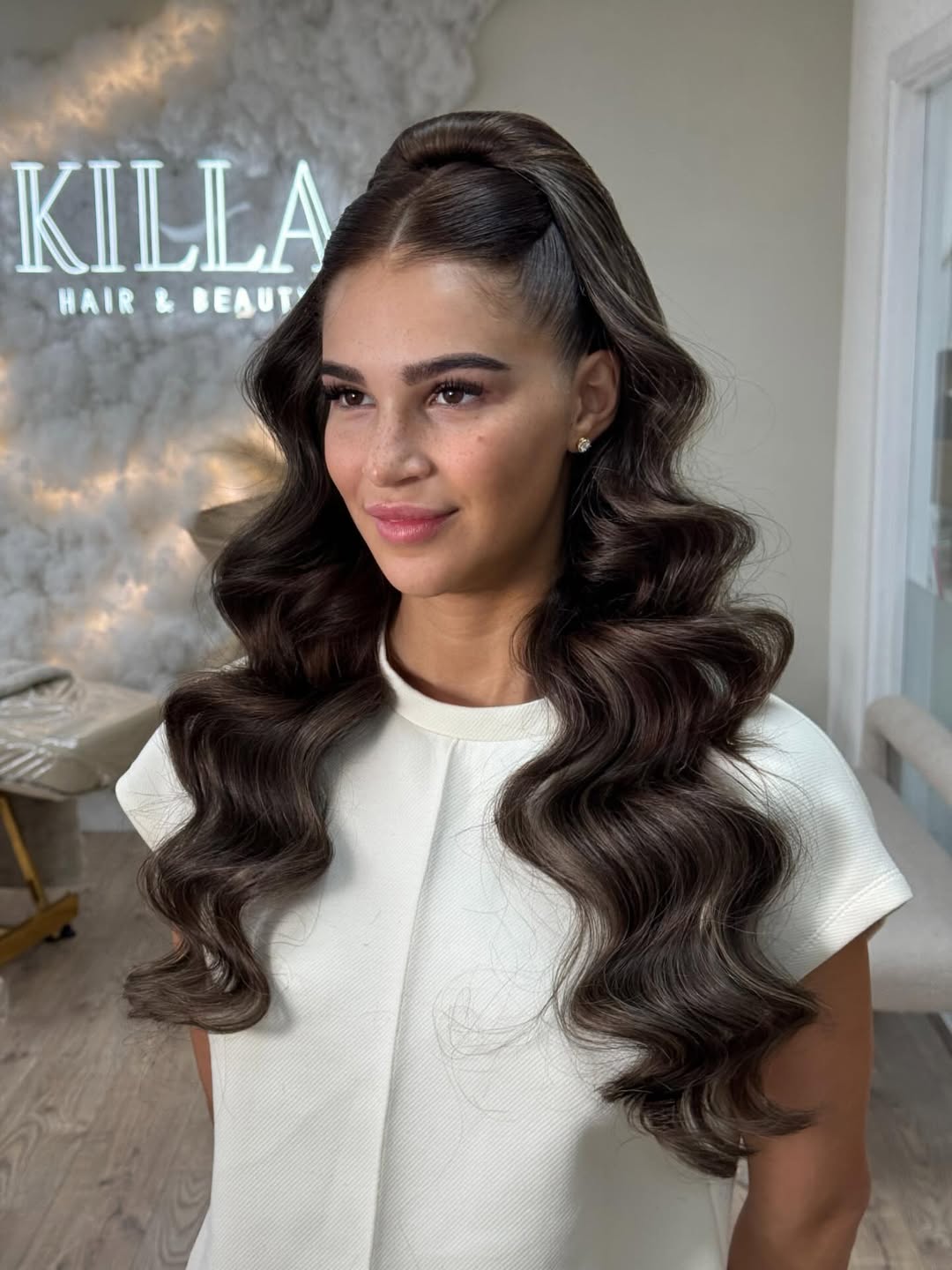14 Middle Part Hairstyles Ideas That’ll Make You the Hair Icon of 2026 (Bye, Side Part Drama!) 9 Half-Up Half-Down Middle Part Twists