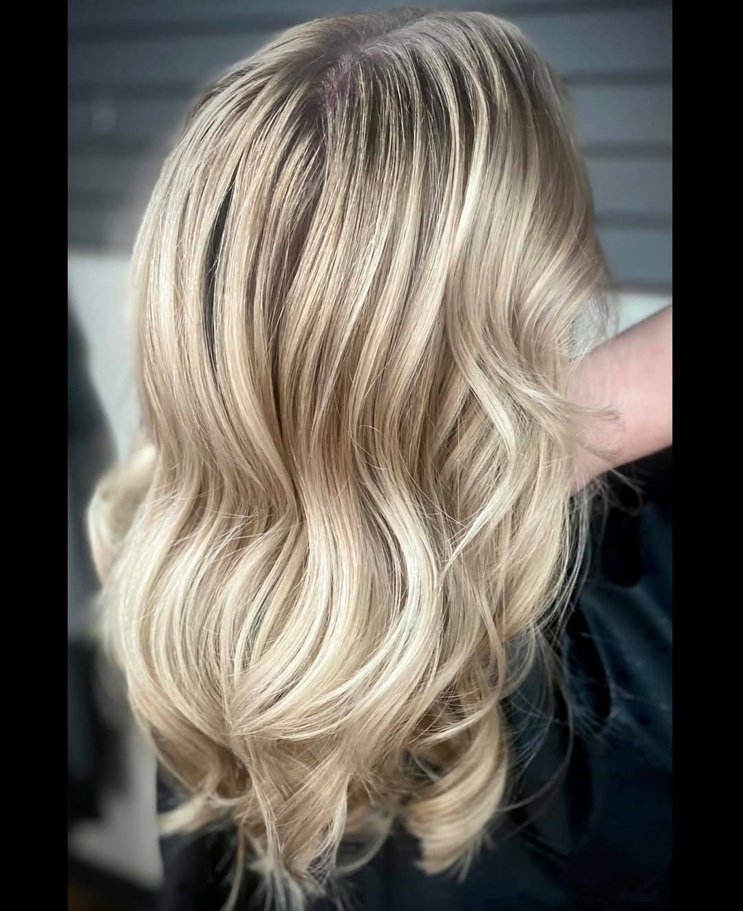 14 Layered Bob Hairstyles Ideas That’ll Give You Instant Main Character Energy in 2026 (Book That Appointment, Bestie) 9 Long Lob with Layers