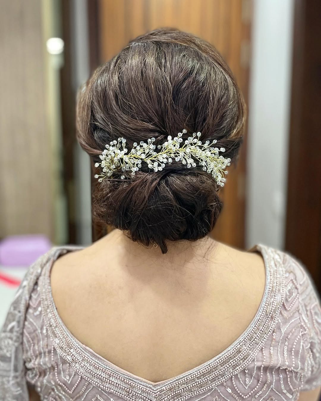 13 Elegant Hairstyles Ideas That’ll Make You Look Expensive AF (Zero Salon Drama Required) 9 Messy Yet Polished Low Bun