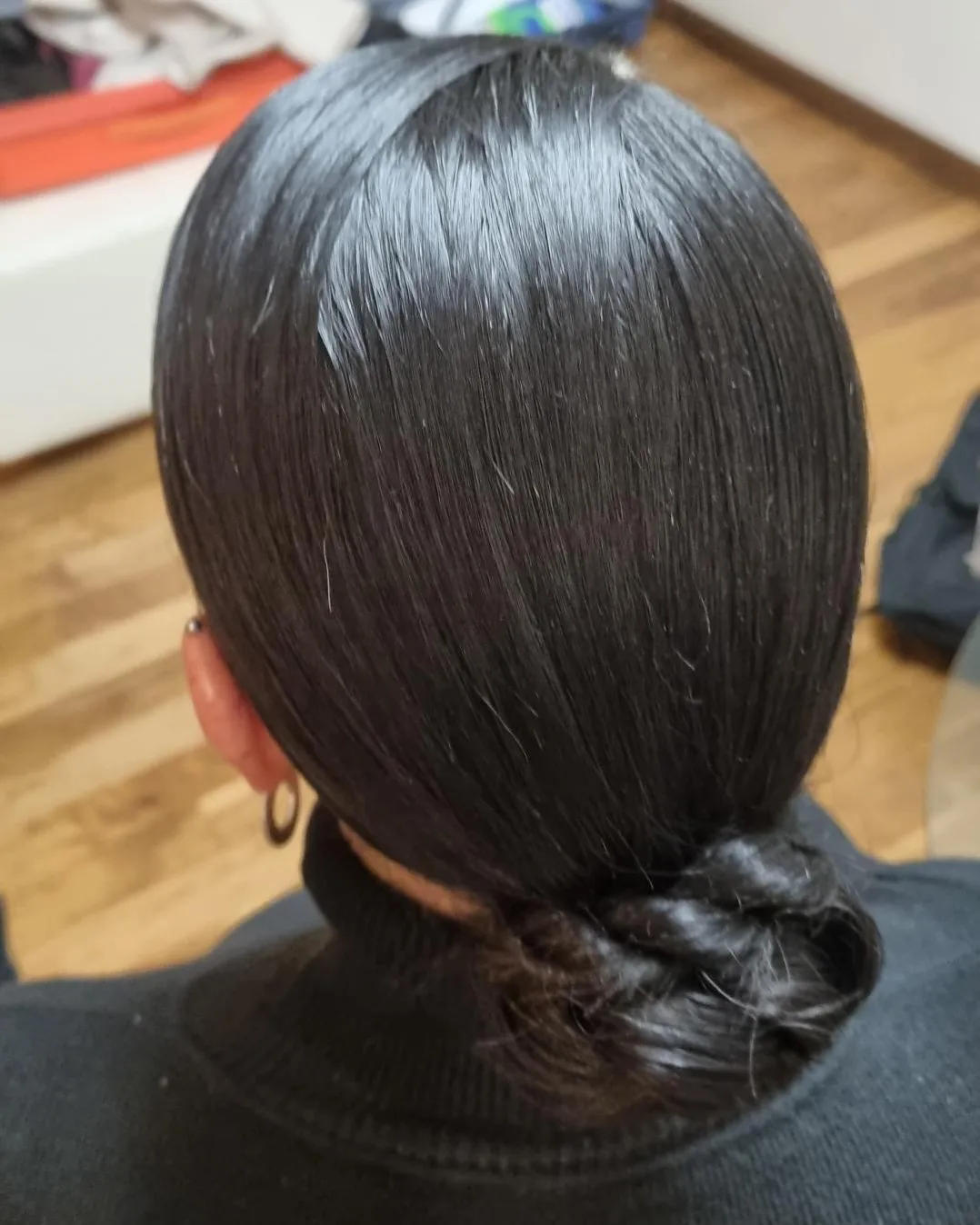 14 Formal Hairstyles Ideas That'll Make You Look Like You Have a Personal Stylist (DIY in 10 Minutes Flat!) 2 Sleek Low Chignon