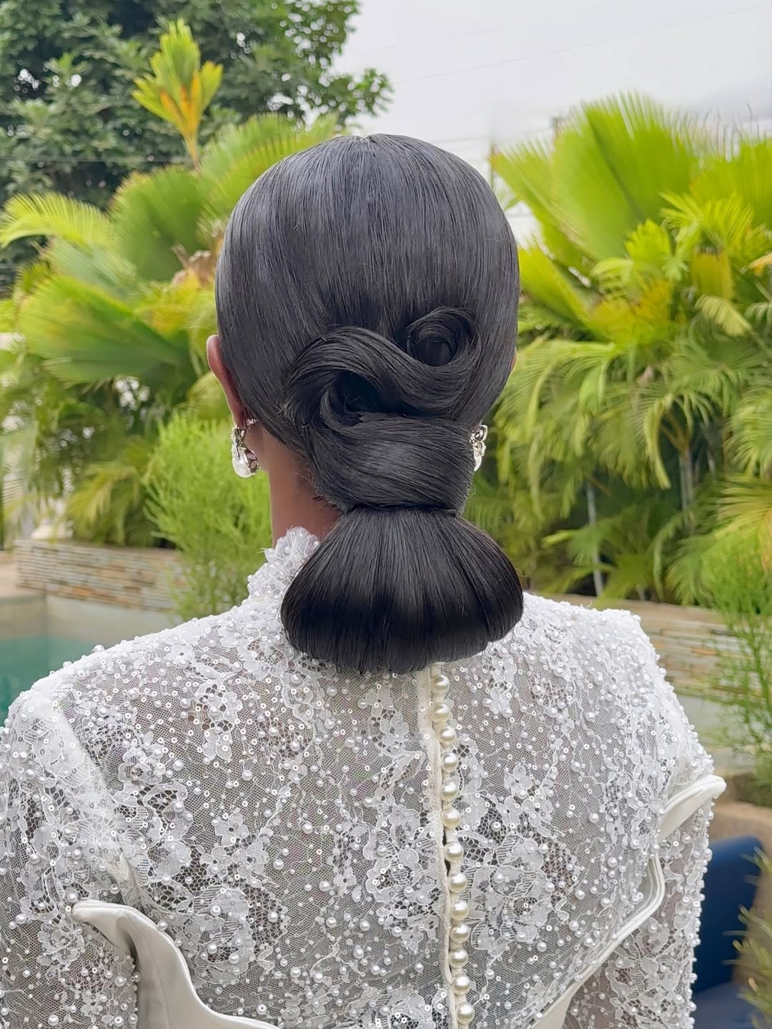 14 Back to School Hairstyles That Make Mornings So Much Easier 4 Sleek Low Ponytail