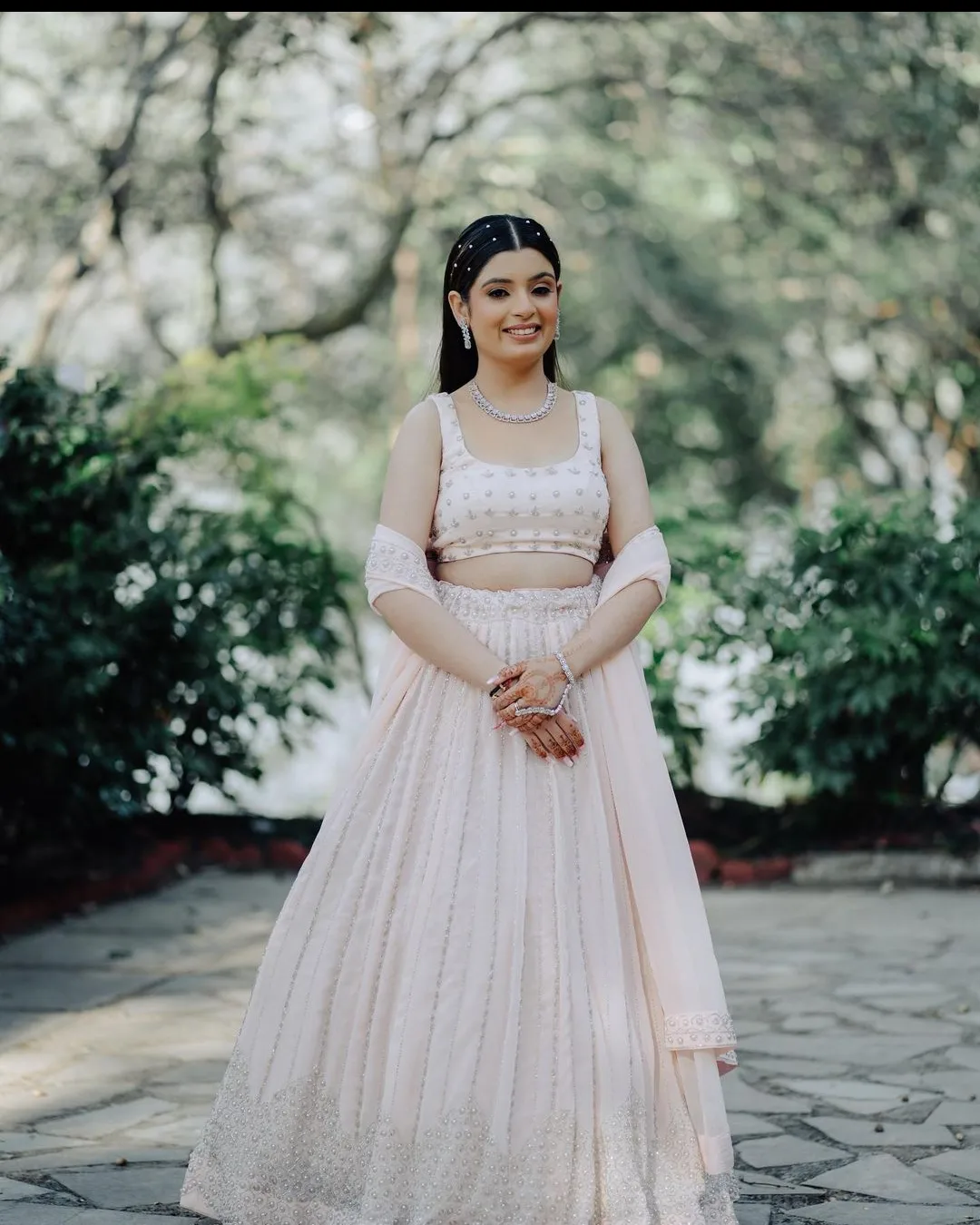 14 Middle Part Hairstyles Ideas That’ll Make You the Hair Icon of 2026 (Bye, Side Part Drama!) 2 Sleek Straight Middle Part