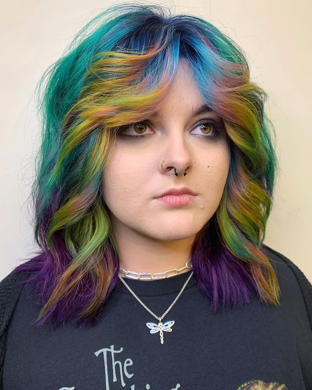 12 Wolf Cut Hair Ideas 2026: The Ultimate Guide to the Hottest Haircut Trend 13 The Colored Wolf Cut (Vivid Hair)