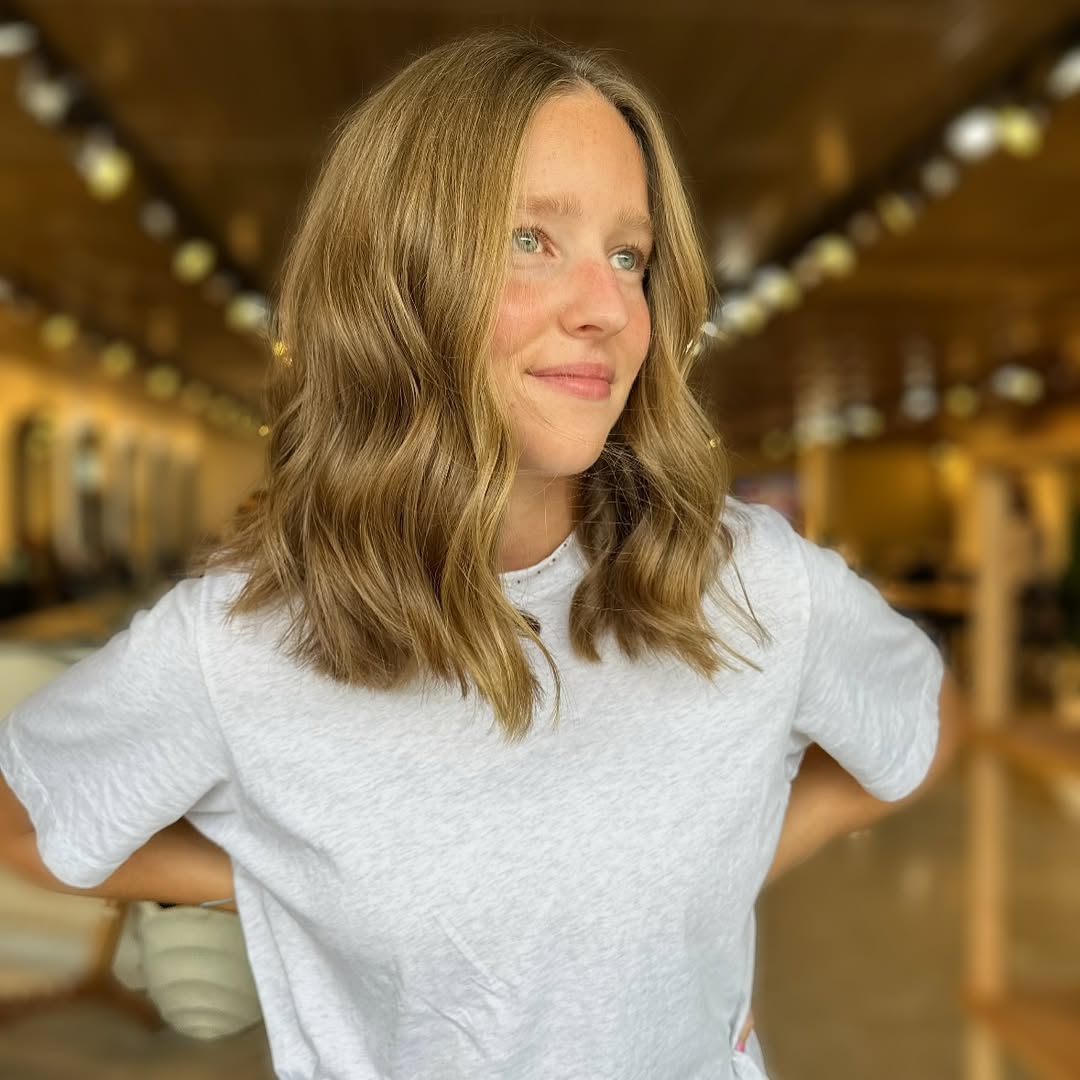 13 Easy Short Hairstyles That'll Make You Look Like You Walked Straight Out of a Fashion Magazine 5 The Modern Lob