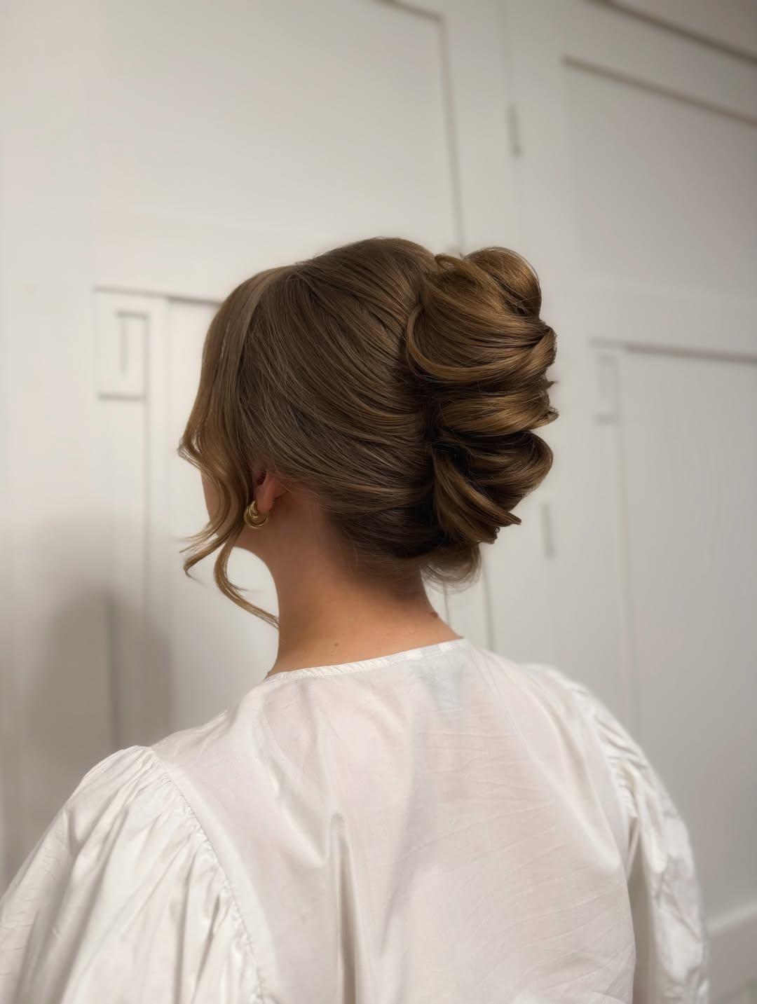 13 Elegant Hairstyles Ideas That’ll Make You Look Expensive AF (Zero Salon Drama Required) 2 The Timeless French Twist