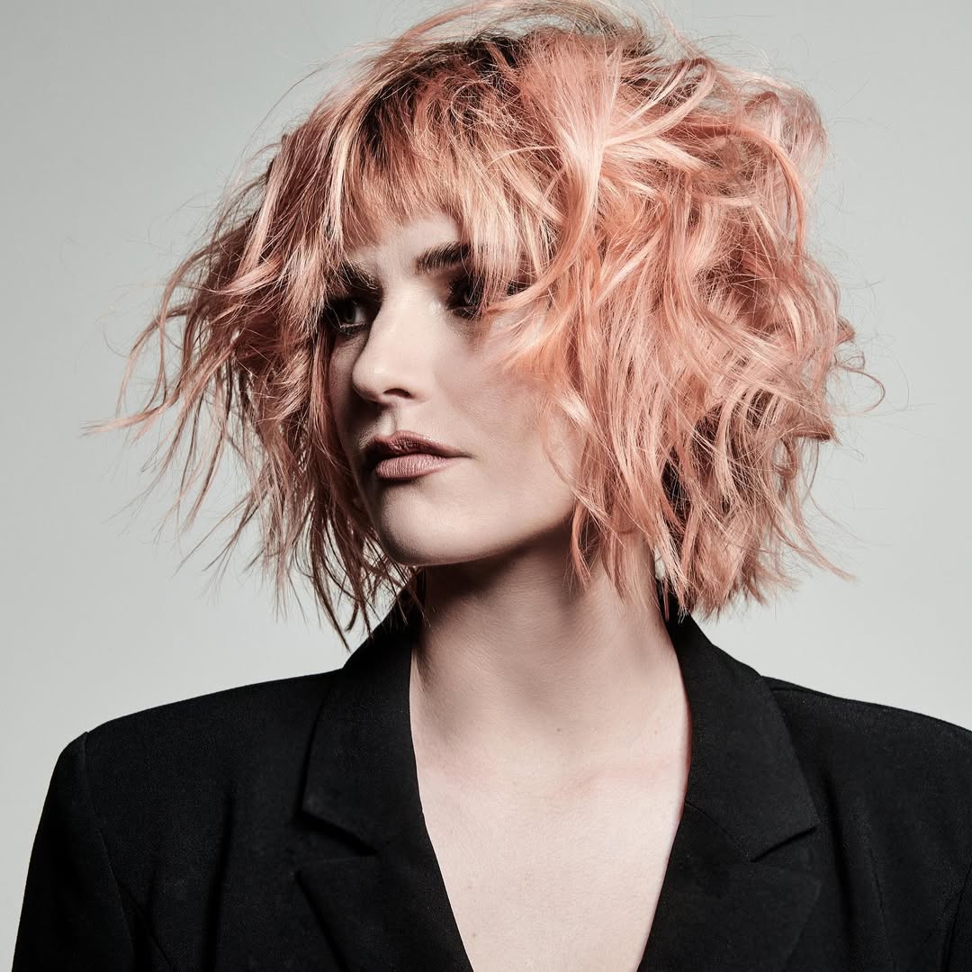 15 Fringe Hairstyles Ideas That’ll Instantly Make You Look Cooler (Like, Effortlessly Cool) 16 Asymmetrical Fringe