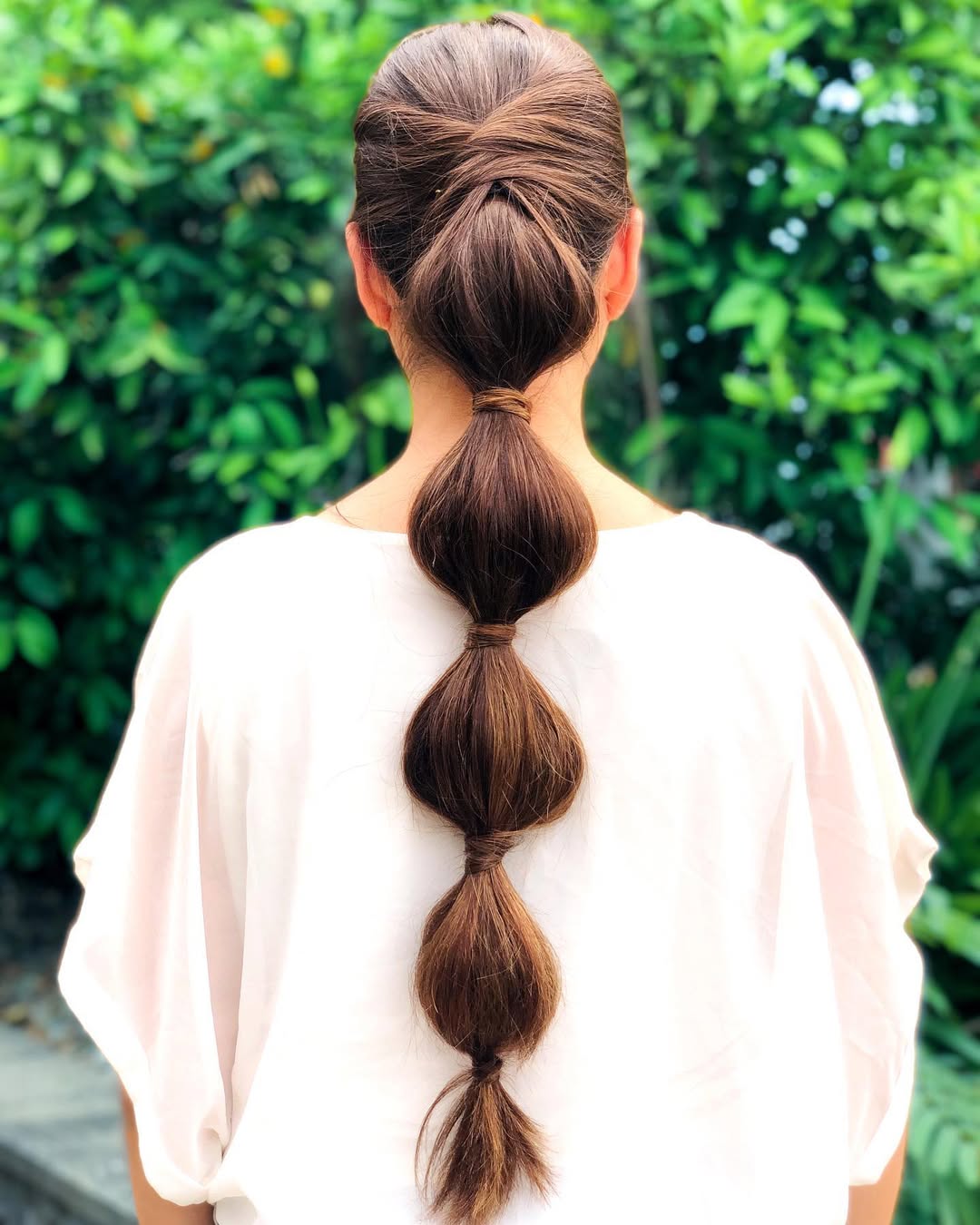 16 Cute Quick Hairstyles You Can Do in 5 Minutes (Because Mornings Are a Scam) 7 Bubble Ponytail