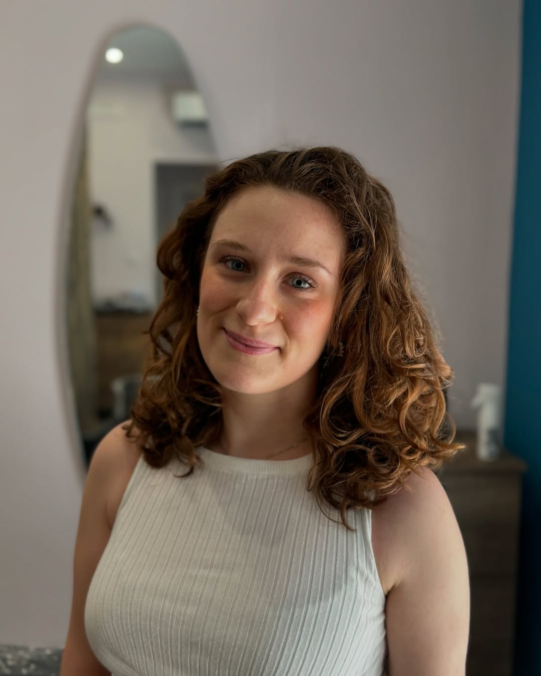 15 Short Curly Bob Hairstyles That’ll Instantly Make You Look Like That Girl 2 Classic Chin-Length Curly Bob