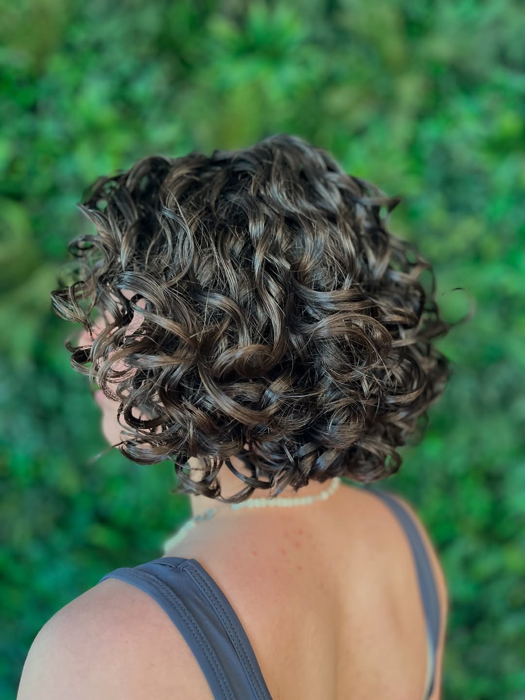 15 Short Curly Bob Hairstyles That’ll Instantly Make You Look Like That Girl 15 Curly Bob with Accessories