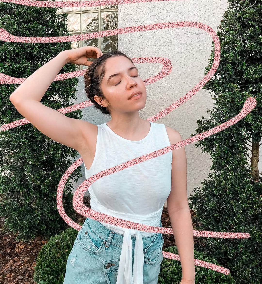 15 Curly Wedding Hairstyles That Will Make You Say “Wait… Why Didn’t I Do This Sooner?!” 6 Curly Crown Braid