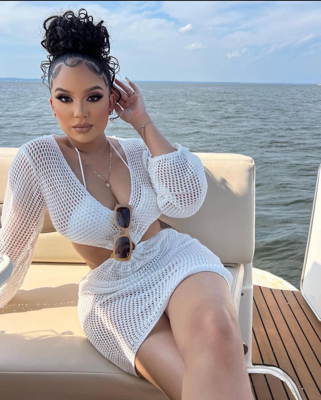 14 Homecoming Hairstyles Ideas That’ll Make You the Main Character All Night 8 Curly High Bun