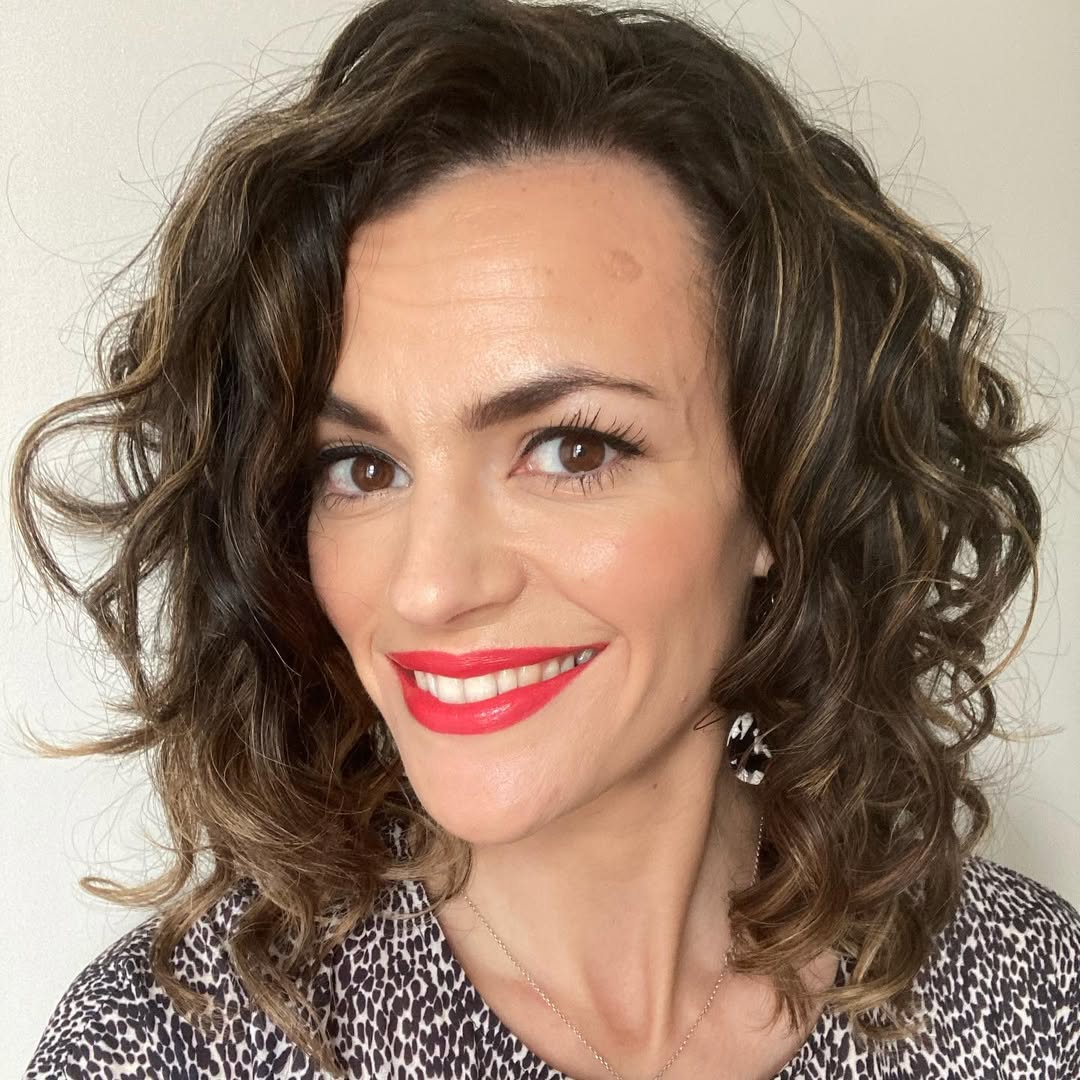 16 Short Curly Hairstyles for Women That Are Basically Effortless Chic 10 Curly Lob