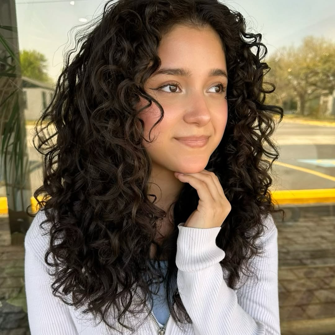 16 Curly Prom Hairstyles That Will Have You Serving Main Character Energy All Night 7 Defined Natural Curls
