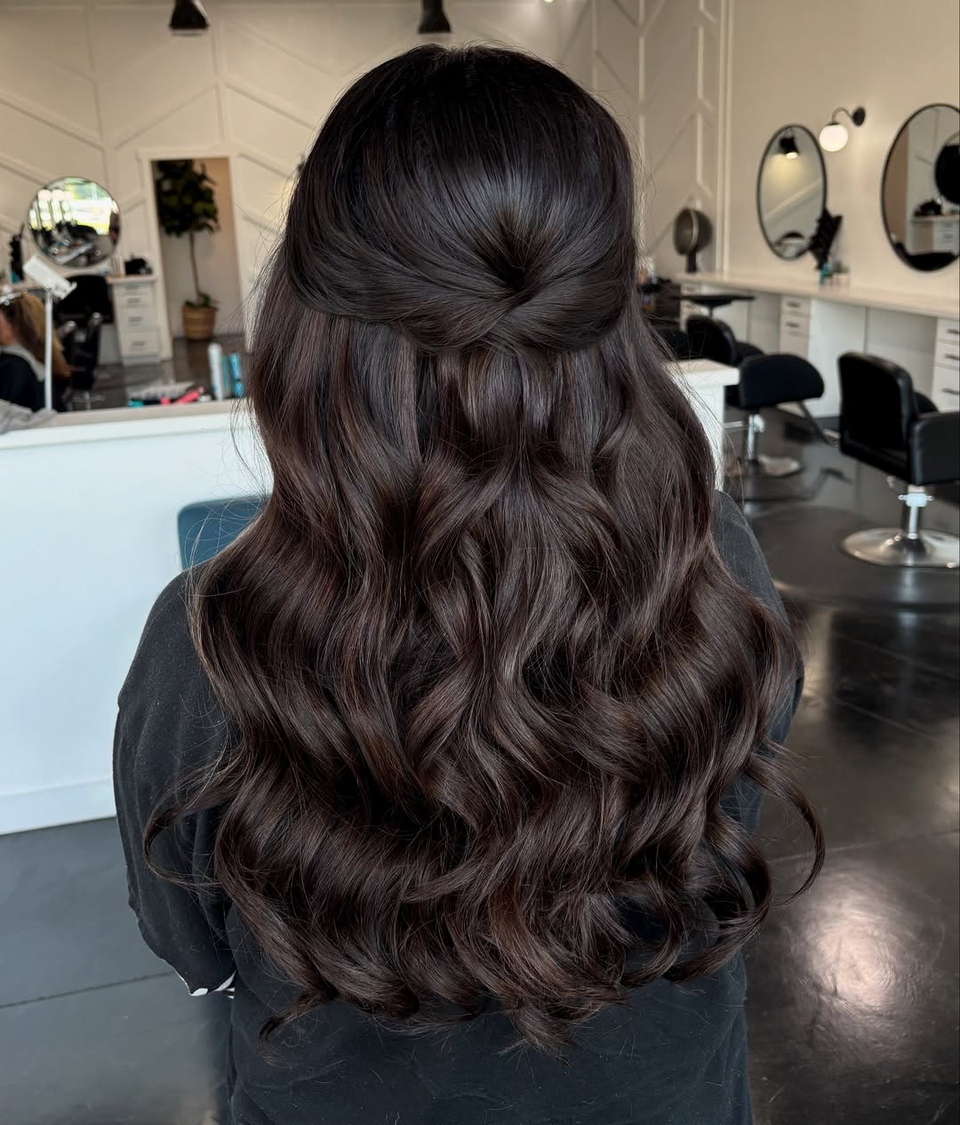 14 Work Hairstyle Ideas That Make You Look Effortlessly Put-Together (Even on 3 Hours of Sleep) 5 Half-Up, Half-Down