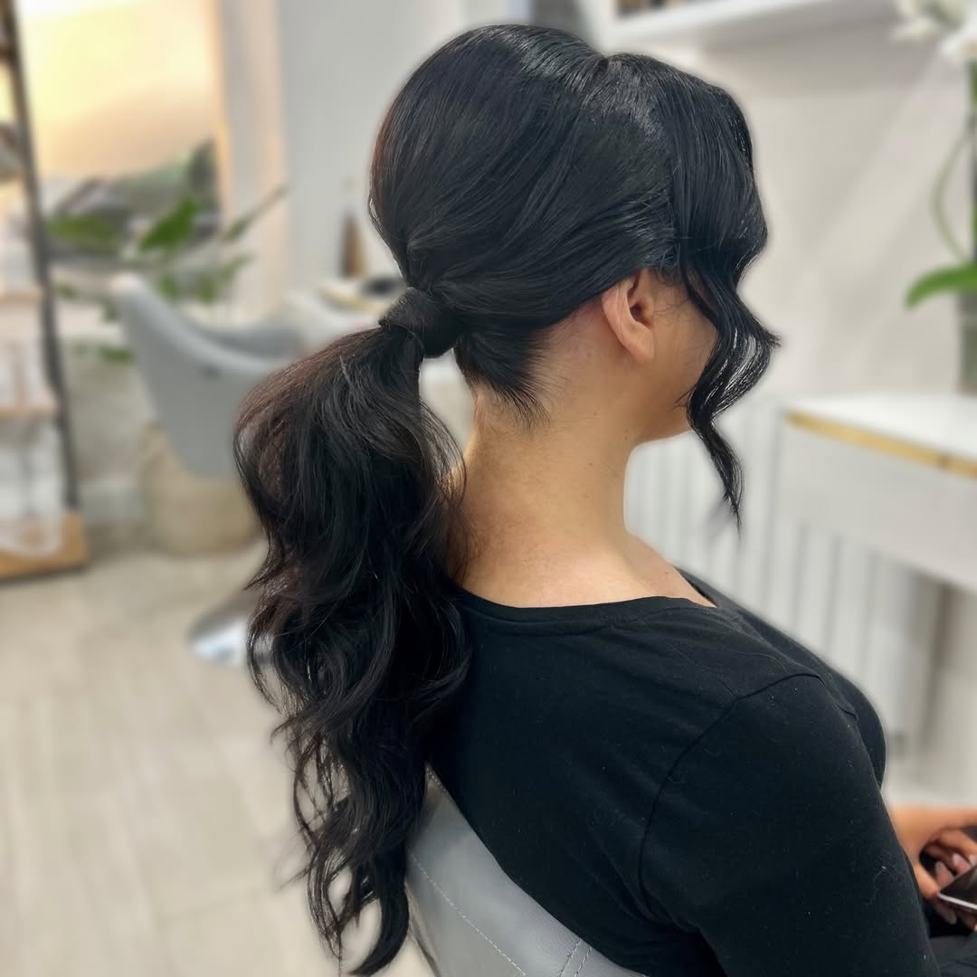 14 Party Hairstyles Ideas That Will Make You the Main Character (Yes, Even at Someone Else’s Party) 10 Low Textured Ponytail