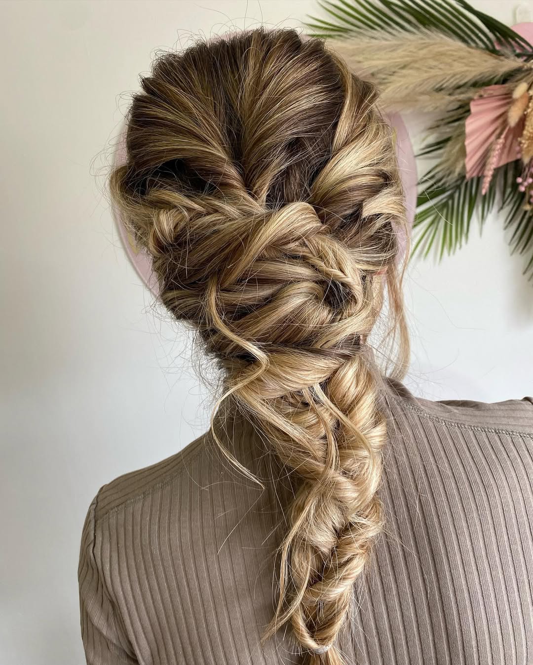 16 French Braid Hairstyle Ideas That Will Instantly Upgrade Your Look (Like… Main Character Energy ) 9 Messy French Braid