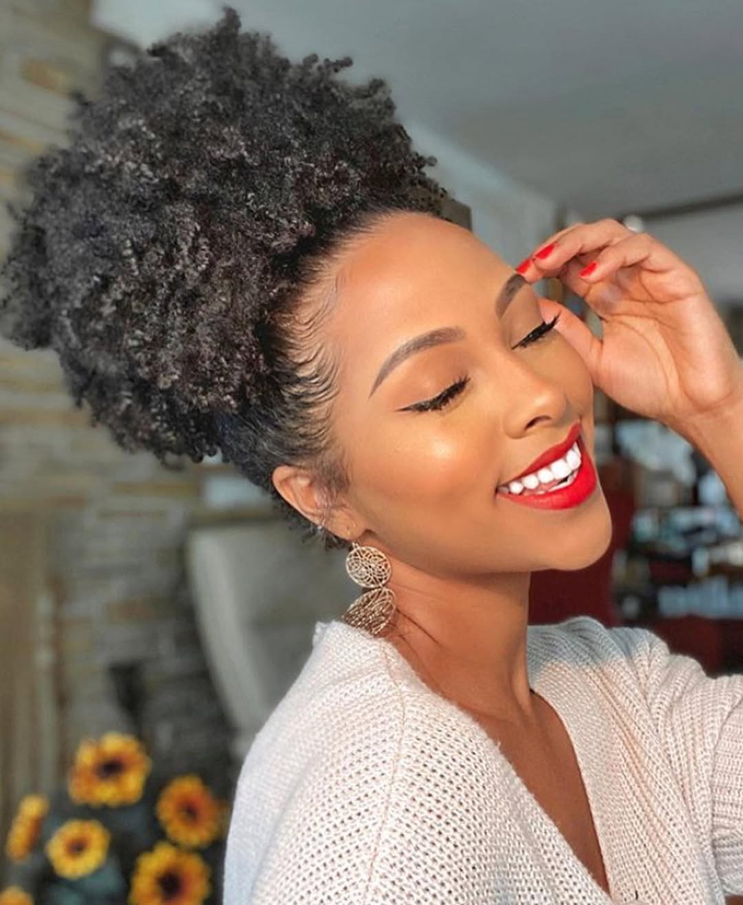 15 Cute Natural Hairstyles Ideas That’ll Make You Ditch Heat Tools ASAP 3 Messy High Puff