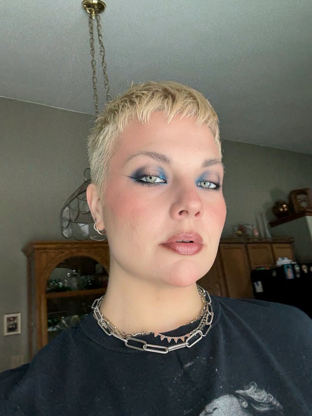 14 Pixie Hairstyle Ideas That Are So Chic, You’ll Want to Chop Your Hair Tonight 7 Platinum Blonde Pixie