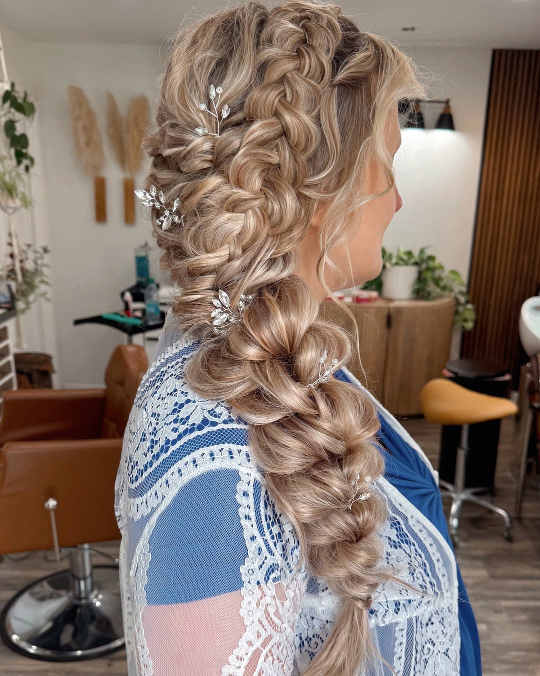 16 Cute Quick Hairstyles You Can Do in 5 Minutes (Because Mornings Are a Scam) 8 Side Braid