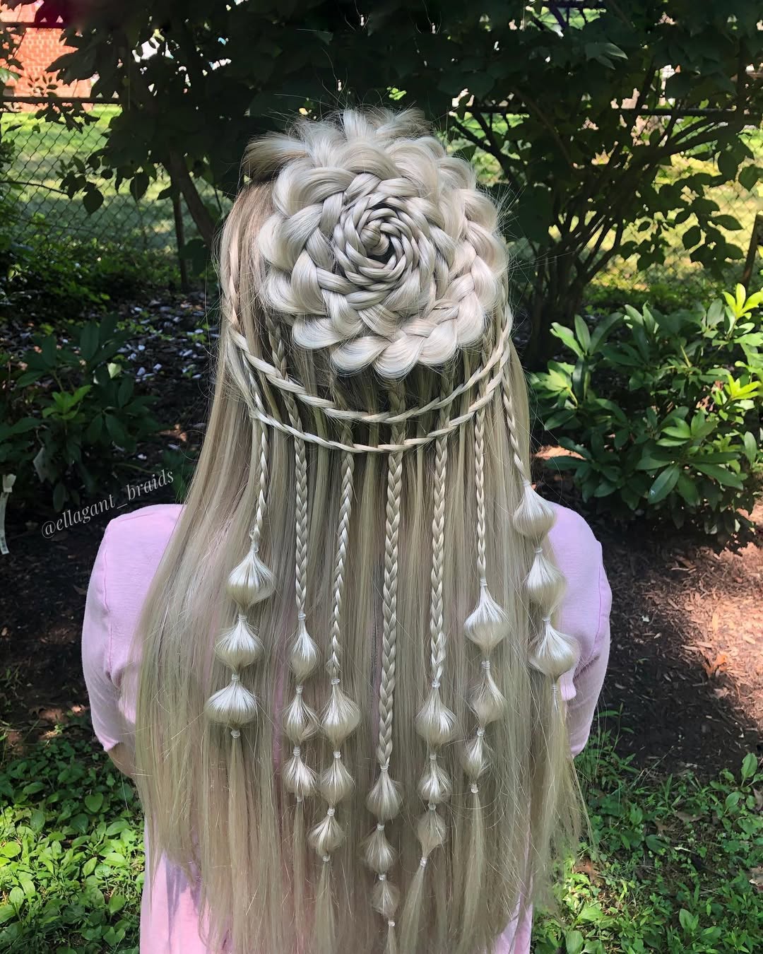 15 Cute Natural Hairstyles Ideas That’ll Make You Ditch Heat Tools ASAP 11 Simple Three-Strand Braids