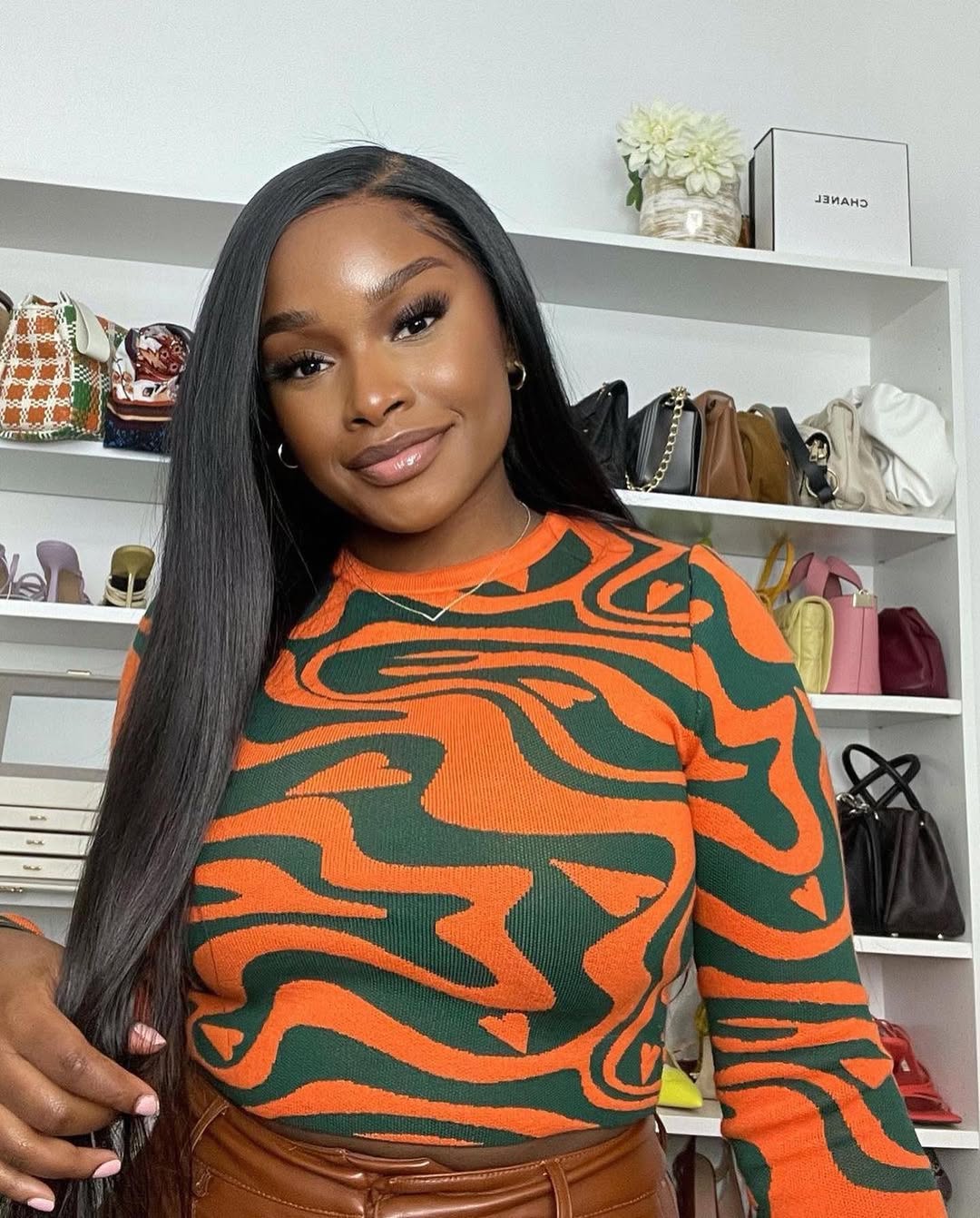 14 Work Hairstyle Ideas That Make You Look Effortlessly Put-Together (Even on 3 Hours of Sleep) 9 Sleek Straight Hair